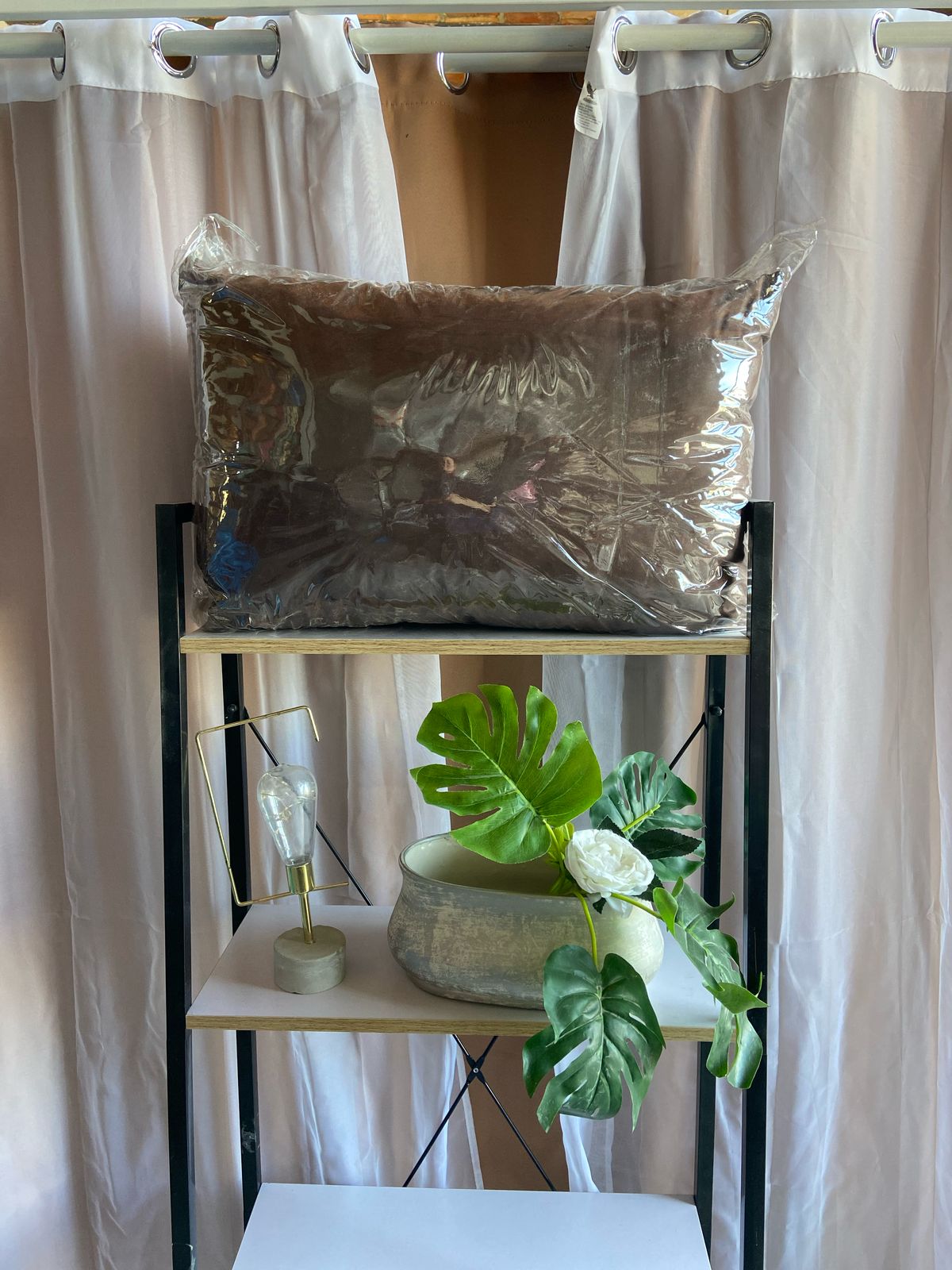 Almohada  Suave con Cierre Matrimonial