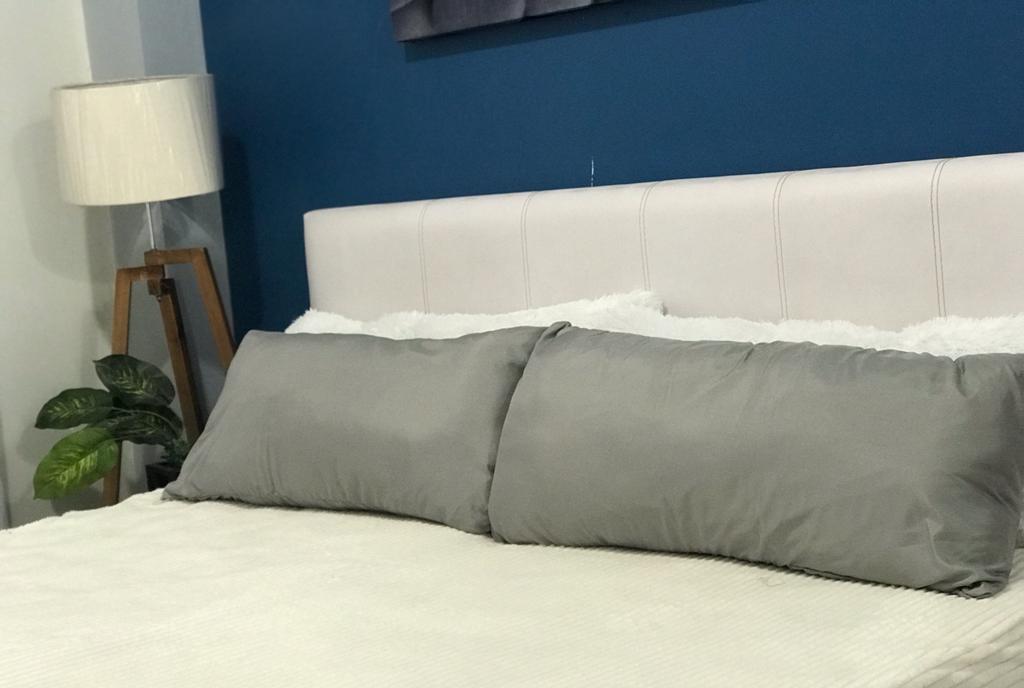 Almohada  Suave con Cierre Matrimonial
